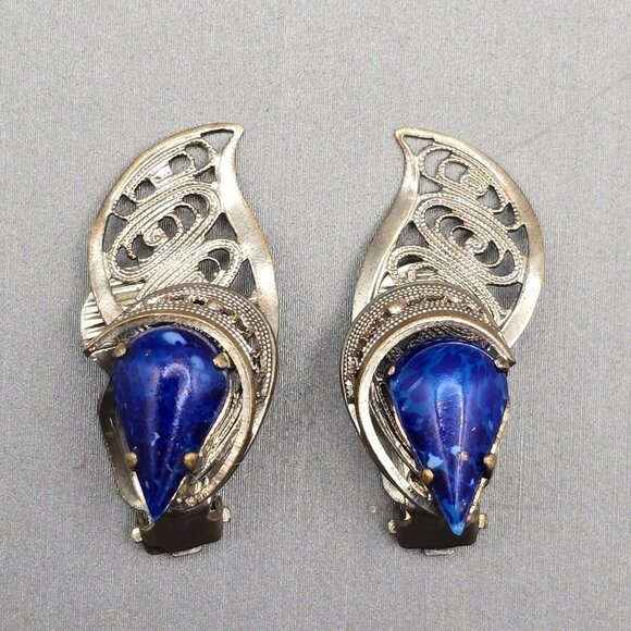 VTG West German Silver Filigree Clip-On Earrings 1.25" Blue Glass Stone 1950s - Picture 9 of 10